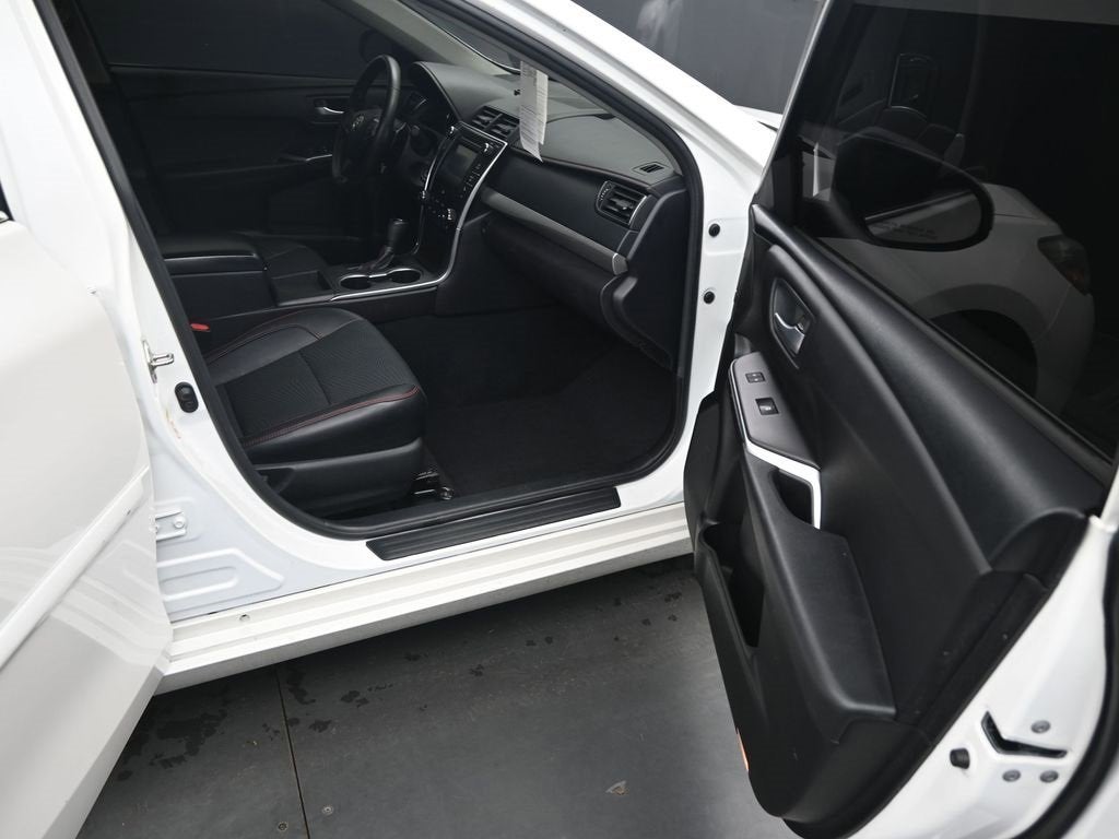 2017 Toyota Camry XLE