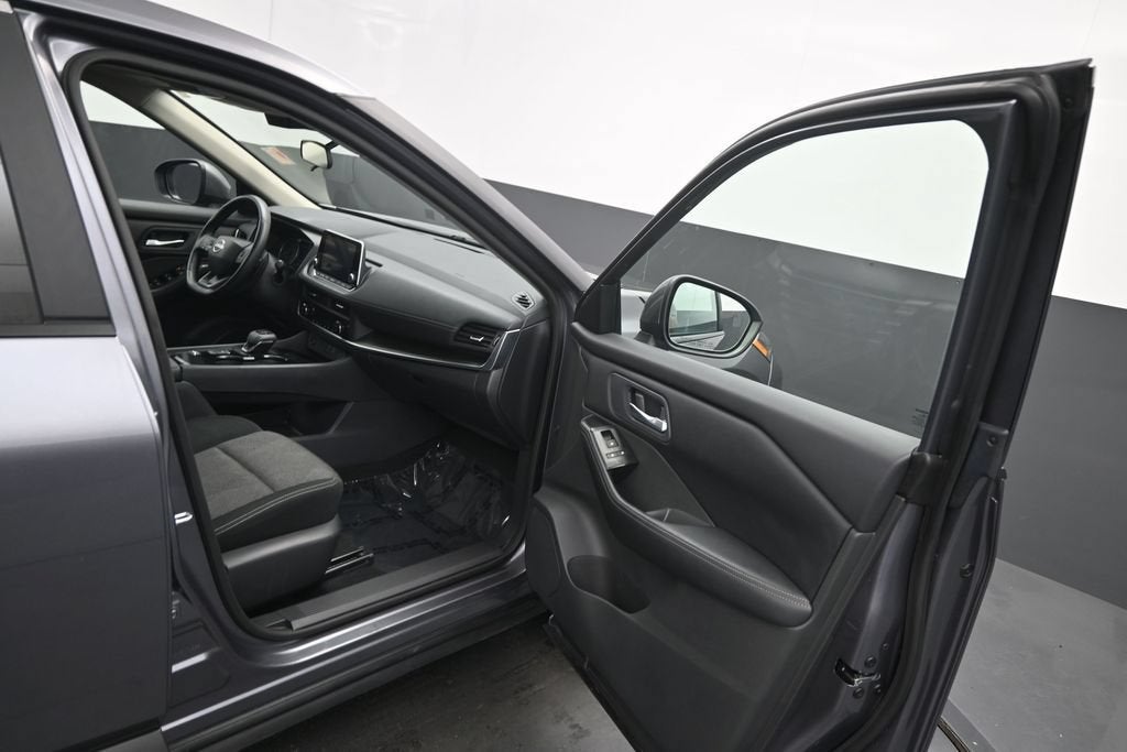 2025 Nissan Rogue SV FWD