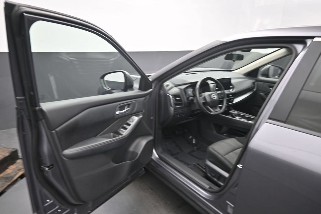 2025 Nissan Rogue SV FWD