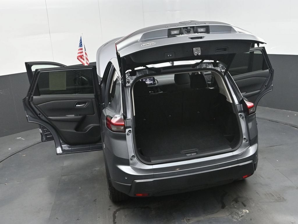 2025 Nissan Rogue SV FWD