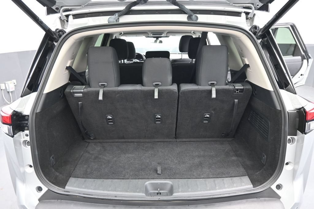 2025 Nissan Pathfinder SV - Photo 12
