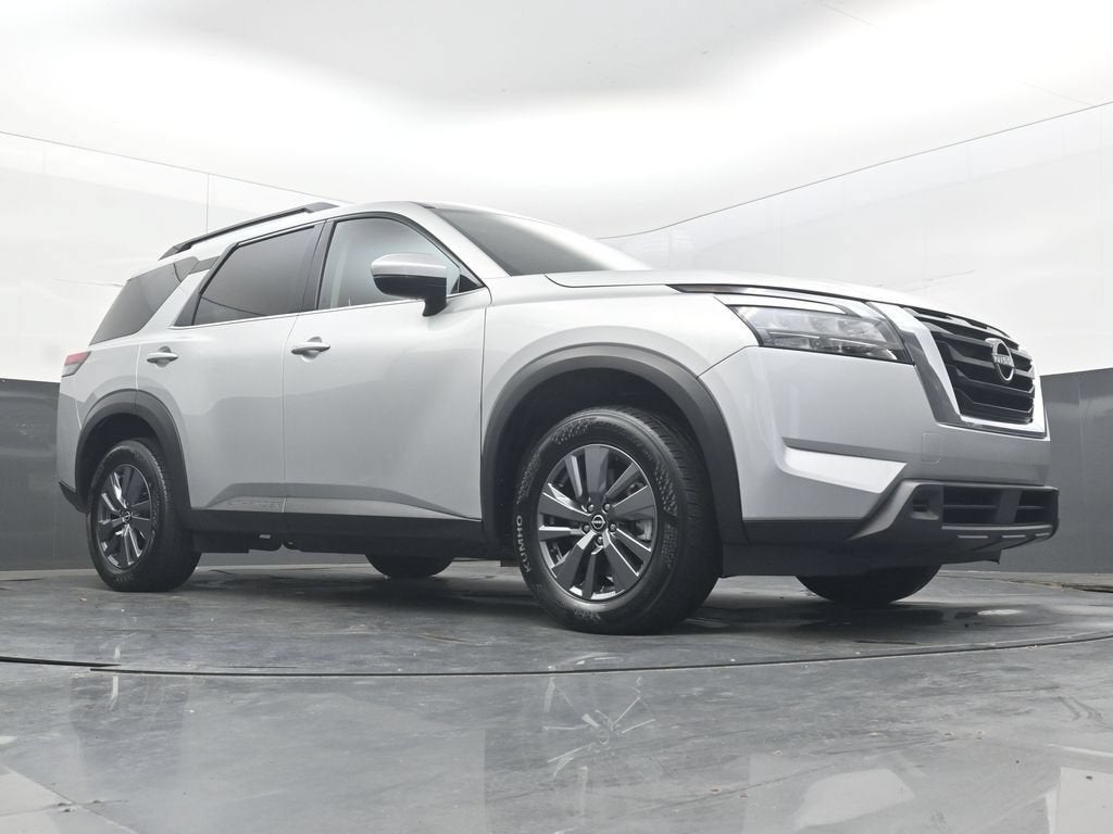 2025 Nissan Pathfinder SV - Photo 21