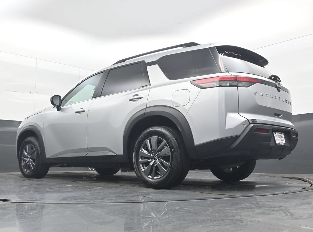 2025 Nissan Pathfinder SV - Photo 26