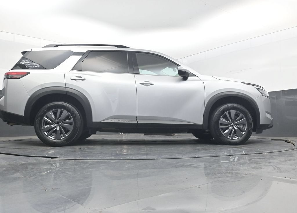 2025 Nissan Pathfinder SV - Photo 28