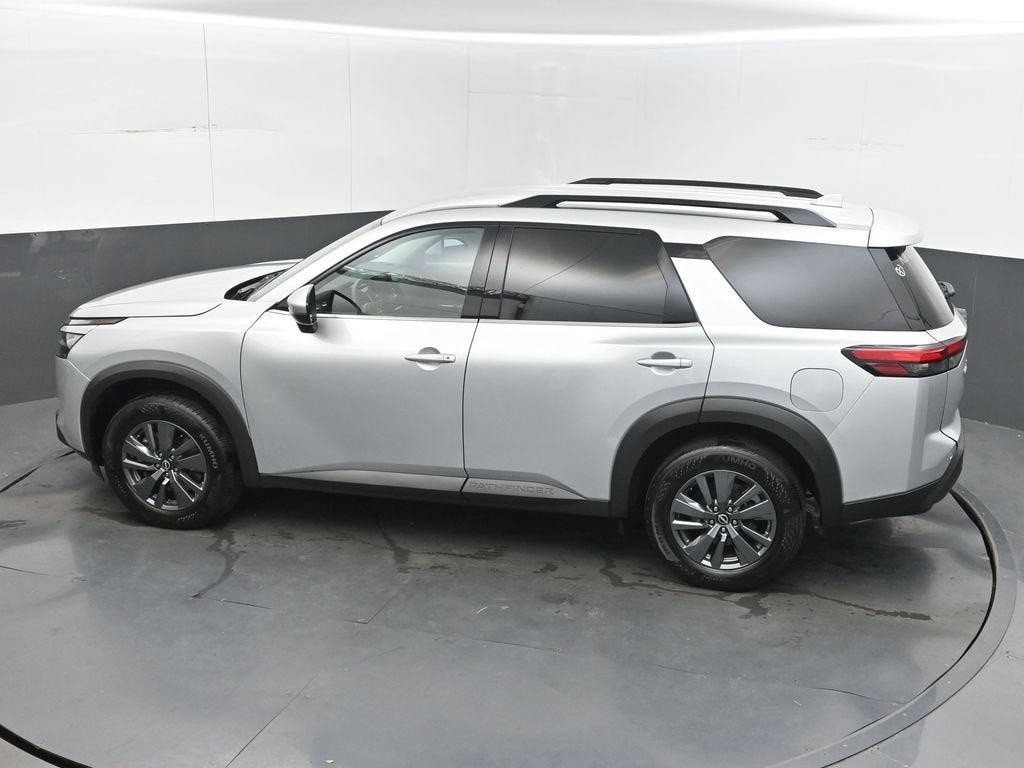 2025 Nissan Pathfinder SV - Photo 33