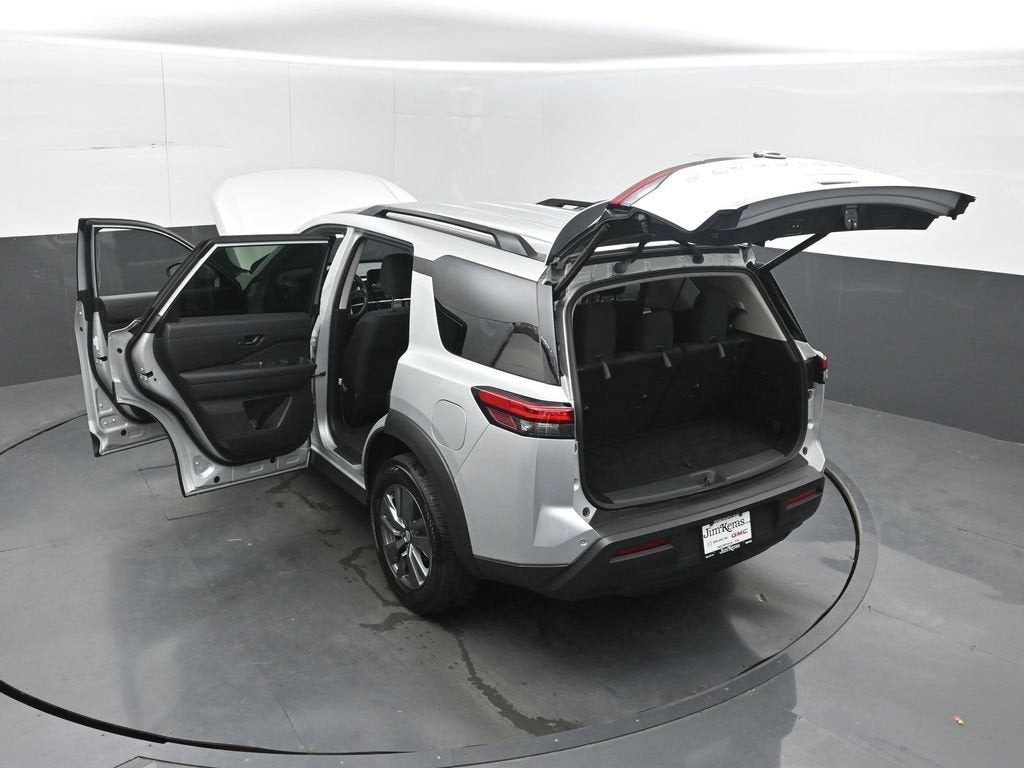 2025 Nissan Pathfinder SV - Photo 42