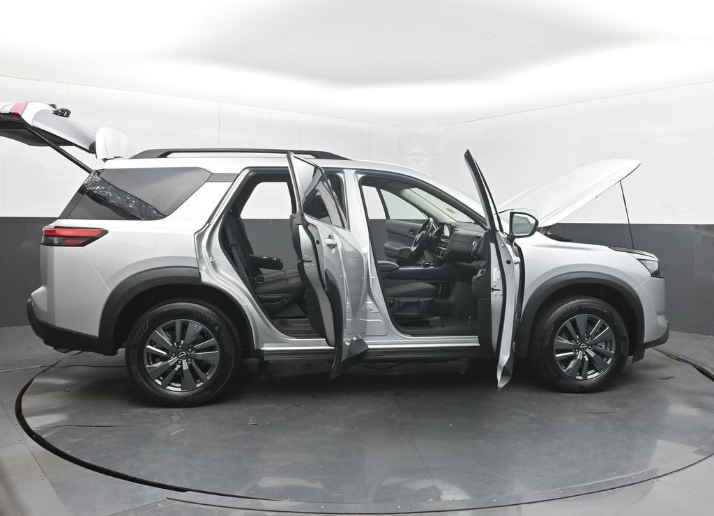 2025 Nissan Pathfinder SV FWD