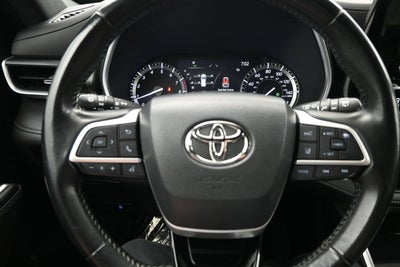 2022 Toyota Highlander XSE