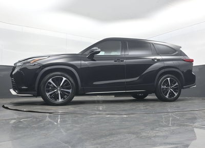 2022 Toyota Highlander XSE