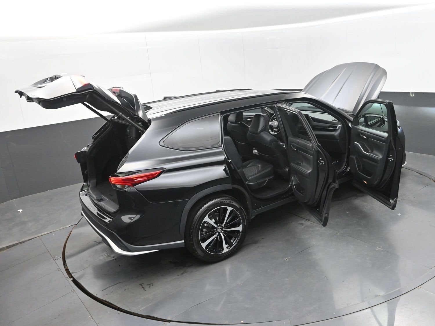 2022 Toyota Highlander XSE