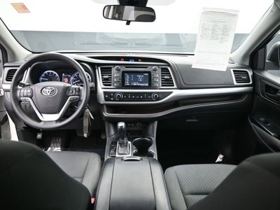 2017 Toyota Highlander LE