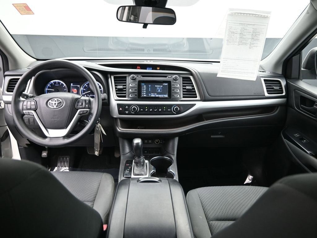 2017 Toyota Highlander LE