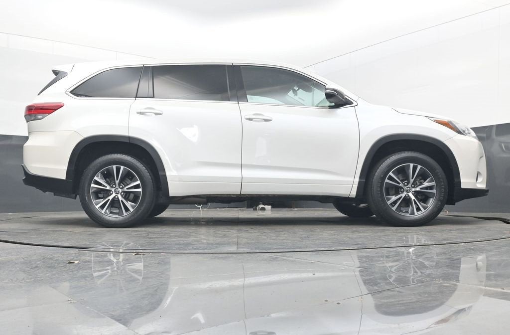 2017 Toyota Highlander LE