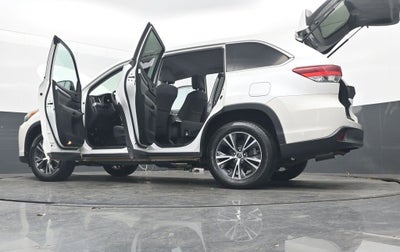 2017 Toyota Highlander LE