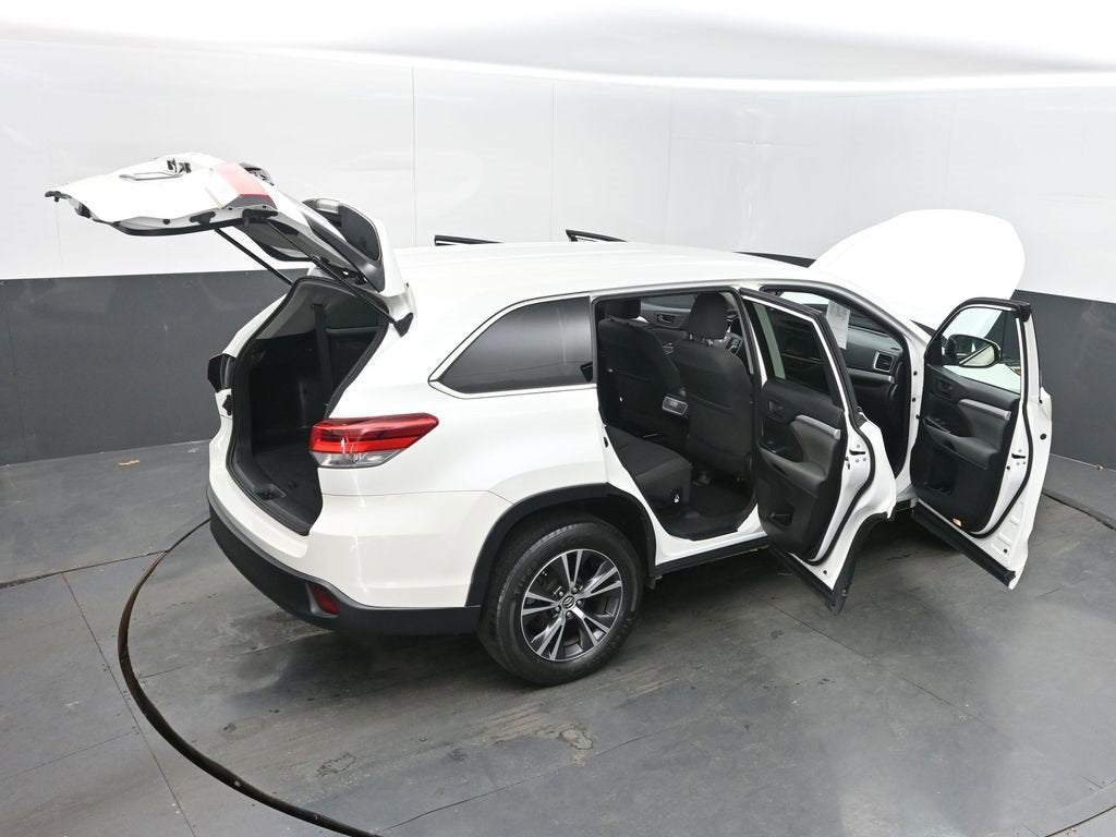 2017 Toyota Highlander LE