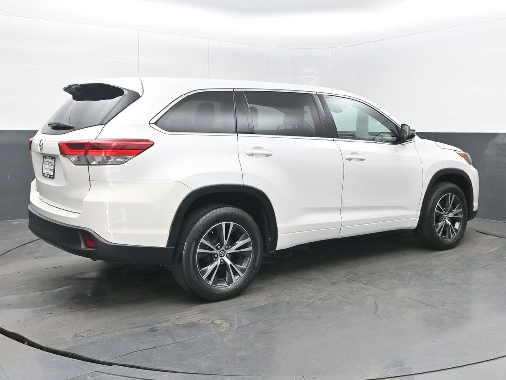 2017 Toyota Highlander LE