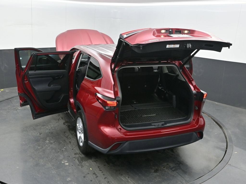 2022 Toyota Highlander LE