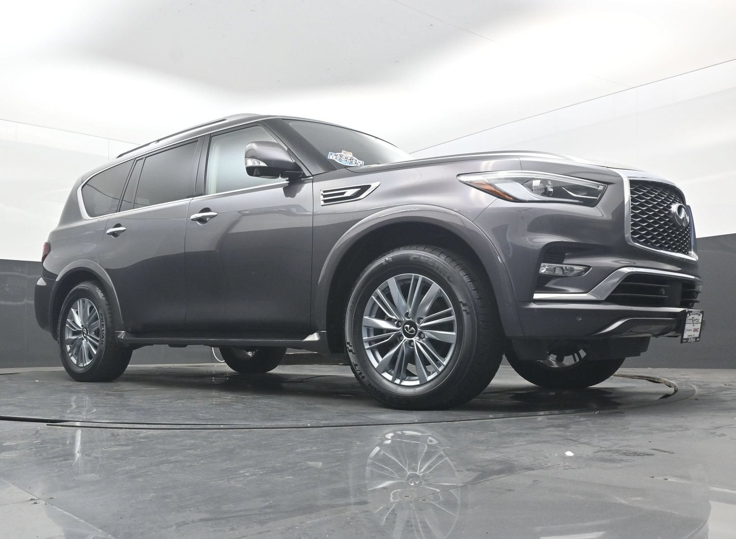 2024 INFINITI QX80 LUXE AWD