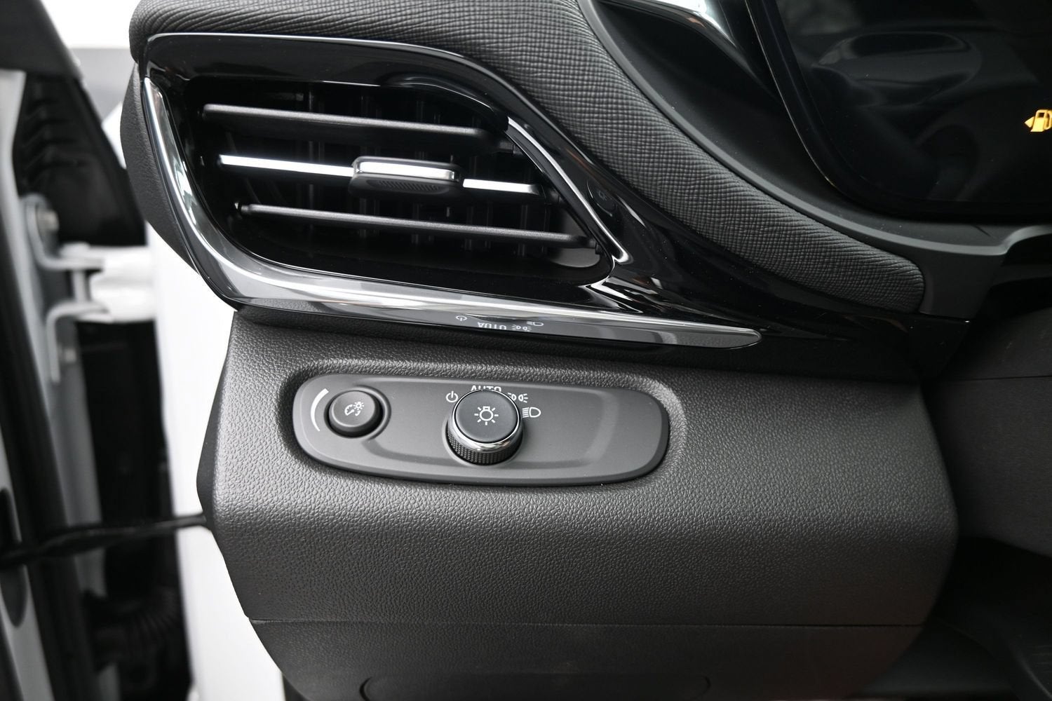 2026 Buick Envista Sport Touring - Photo 12