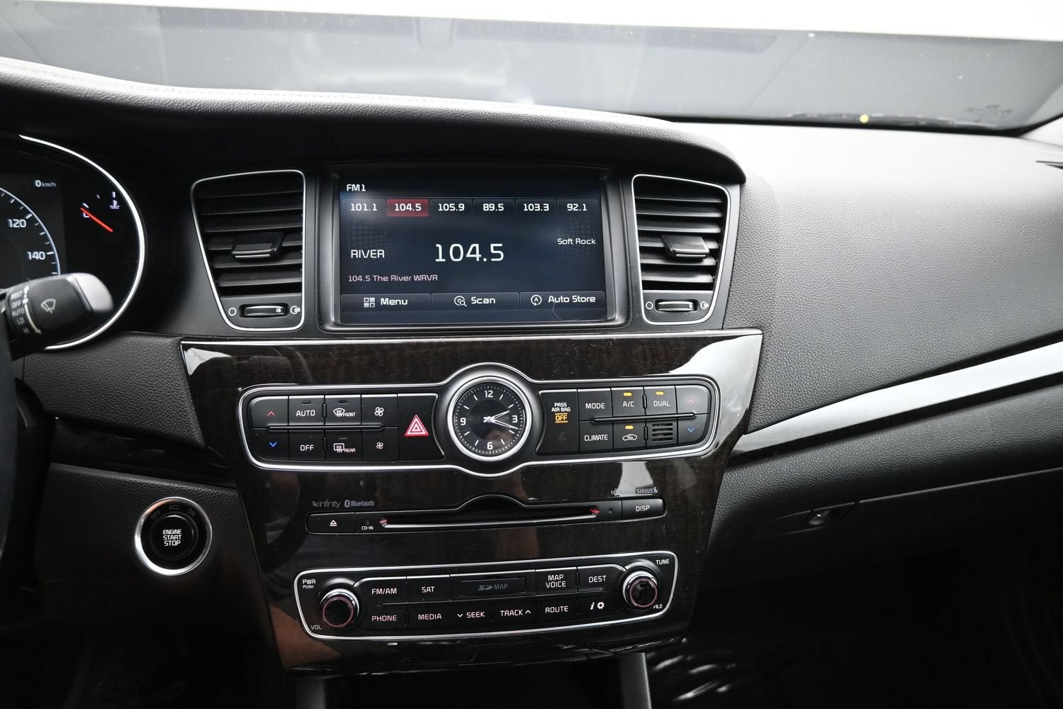 2014 Kia Cadenza Premium
